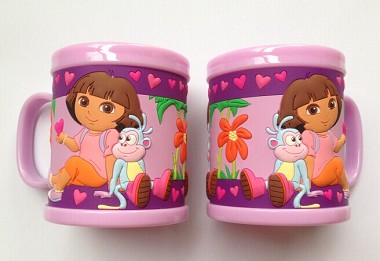 High Quality Promotional plastic custom Dora Mugs
